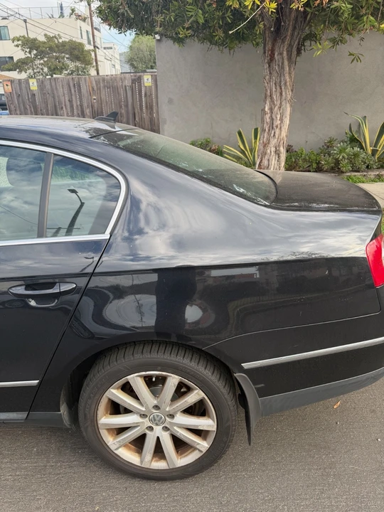 2010 Volkswagen Passat - Image 8 of 20