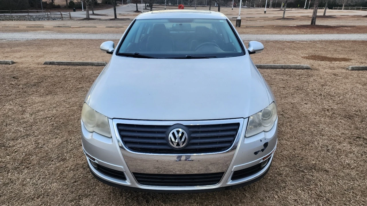 2010 Volkswagen Passat - Image 7 of 17
