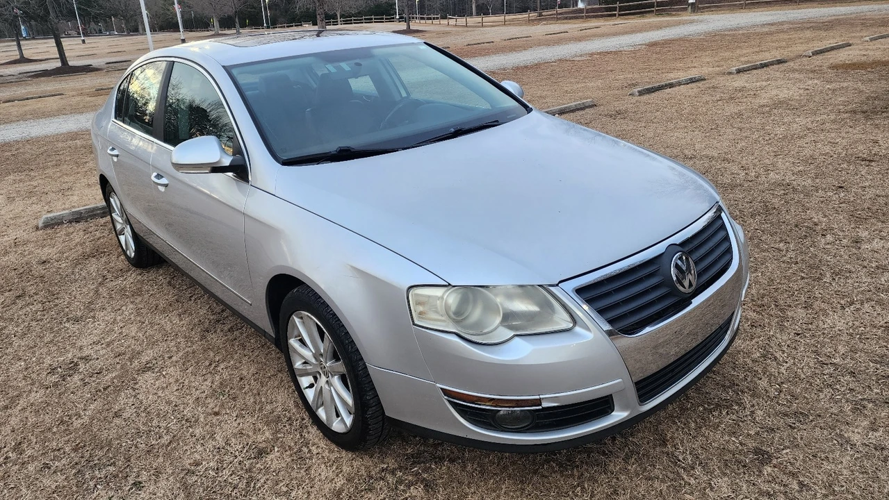 2010 Volkswagen Passat - Image 6 of 17