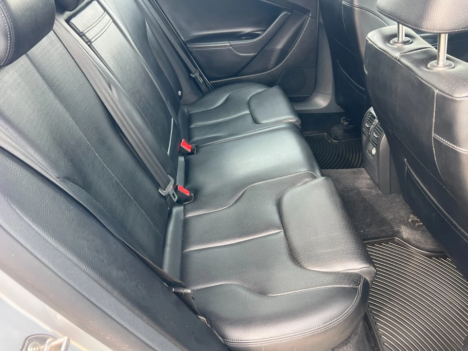 2010 Volkswagen Passat - Image 12 of 20