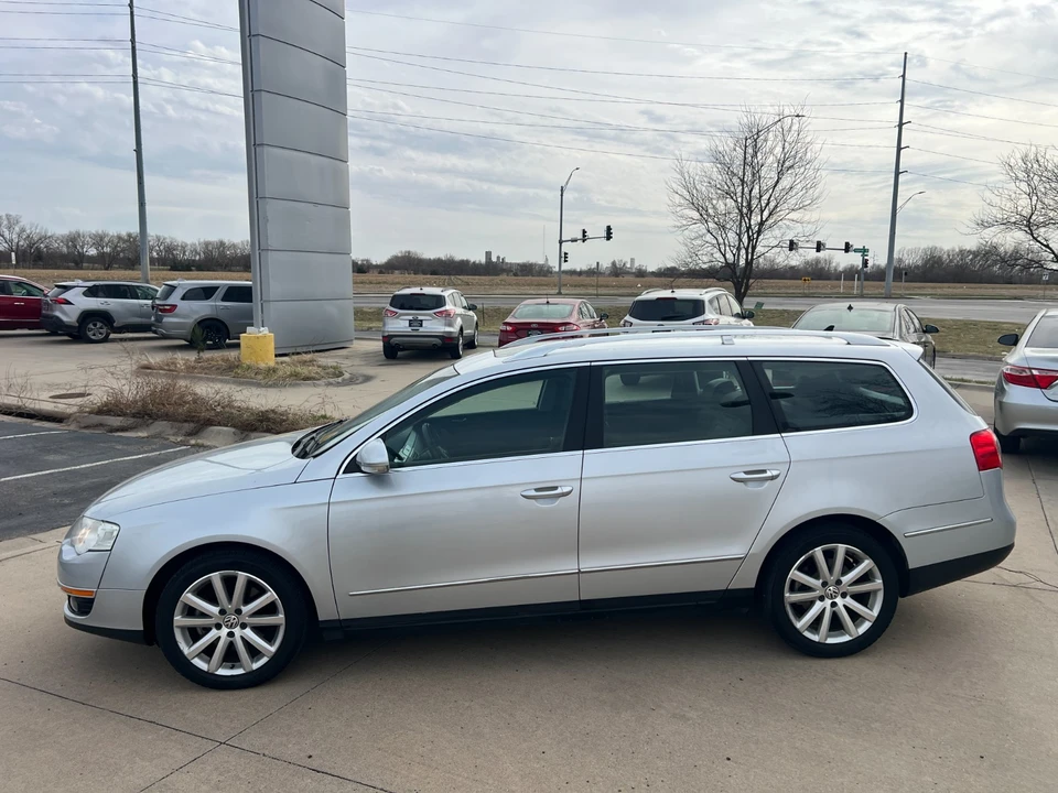 2010 Volkswagen Passat - Image 8 of 20