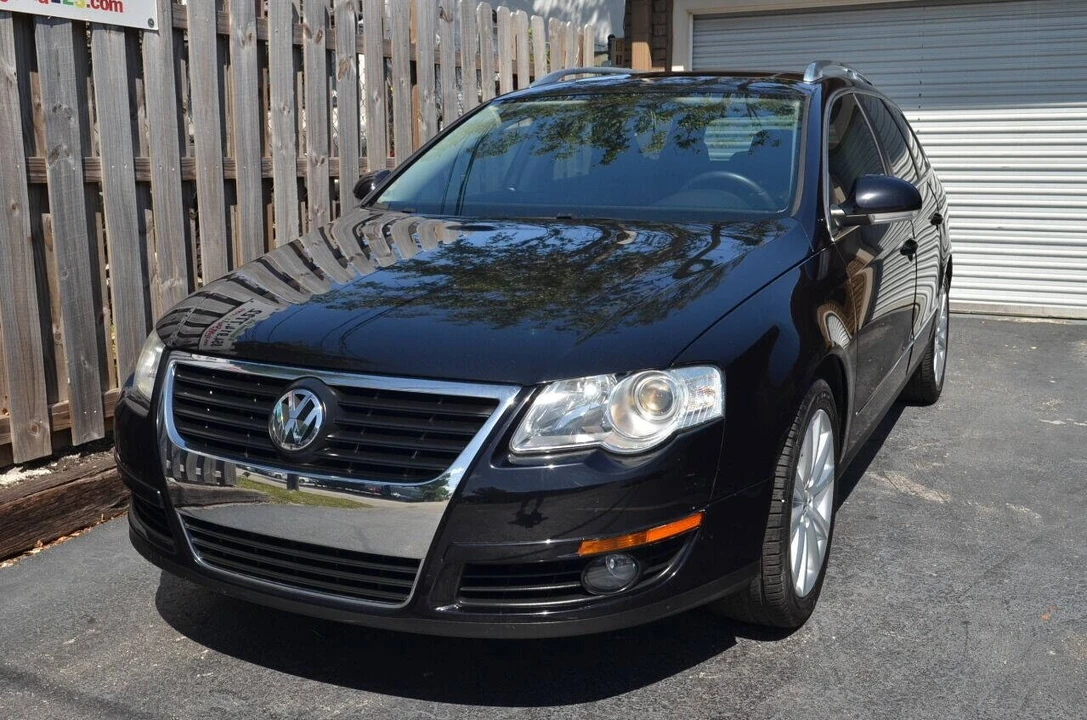 2010 Volkswagen Passat - Image 4 of 12