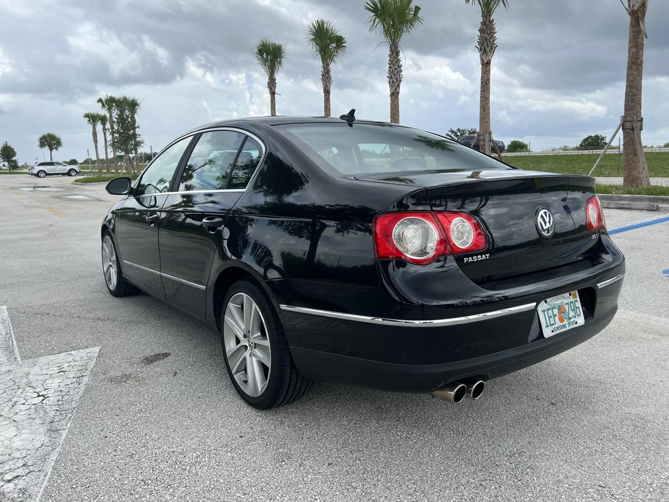 2010 Volkswagen Passat - Image 17 of 31
