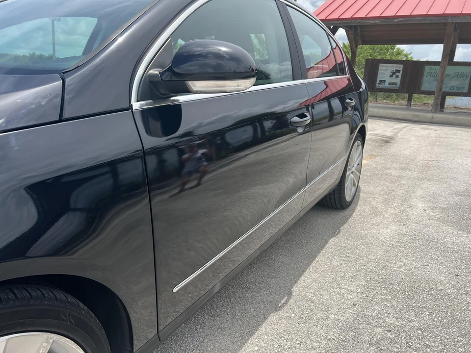2010 Volkswagen Passat - Image 27 of 31