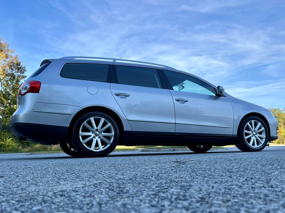 2010 Volkswagen Passat - Image 28 of 31