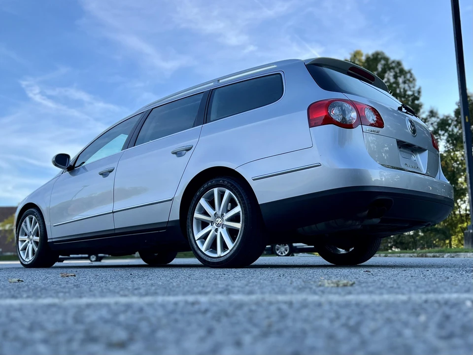 2010 Volkswagen Passat - Image 19 of 31