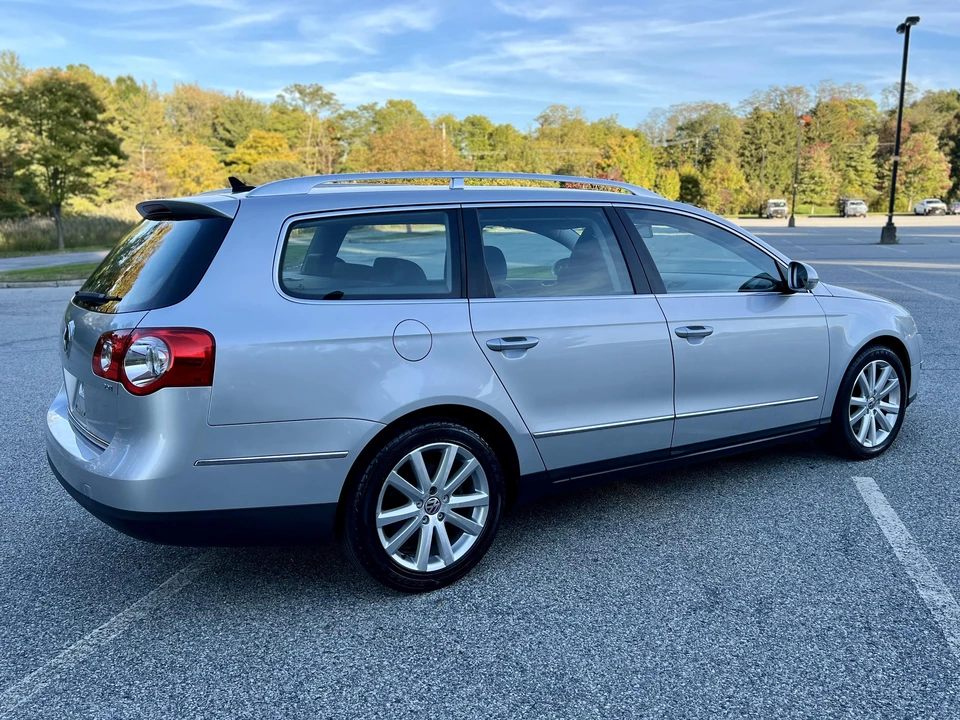 2010 Volkswagen Passat - Image 26 of 31