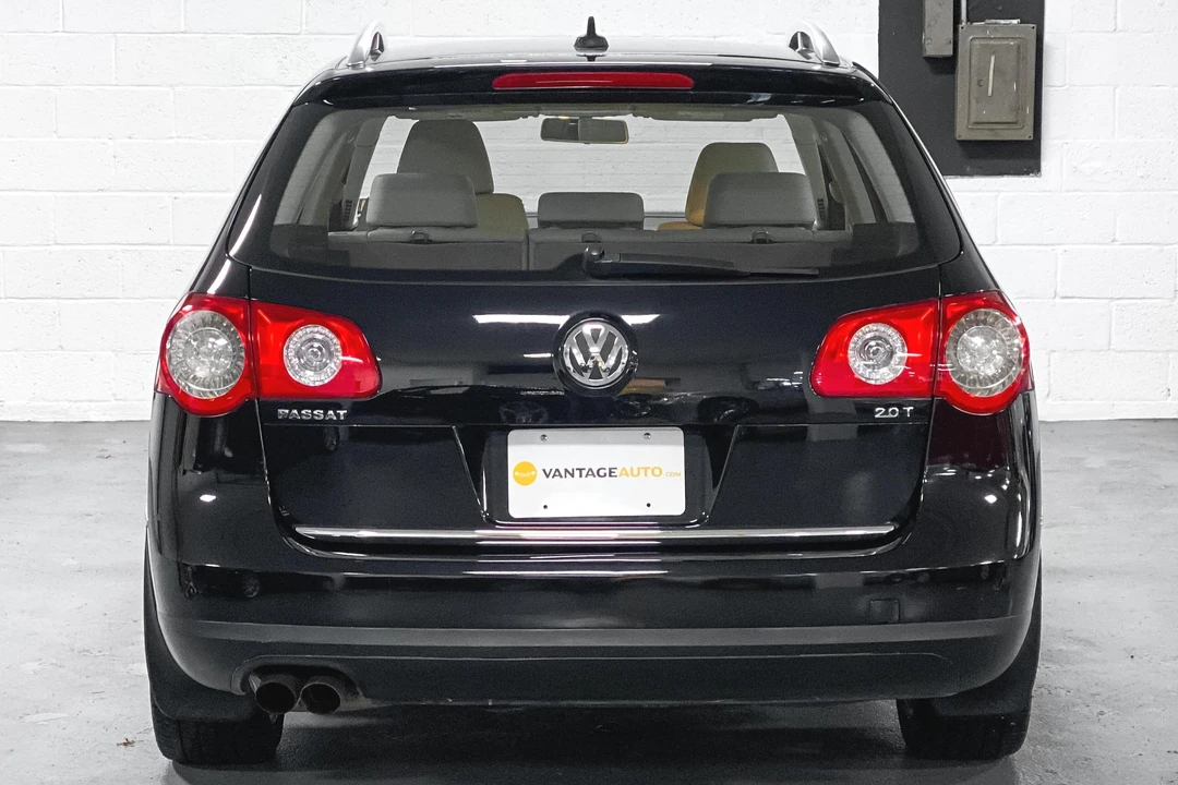 2010 Volkswagen Passat - Image 5 of 31