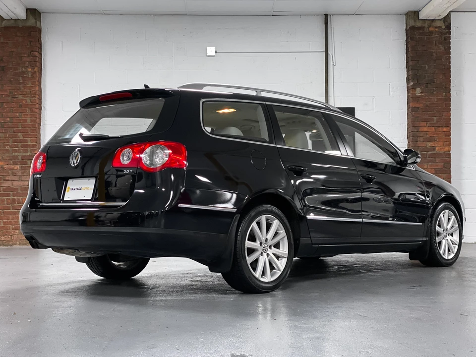 2010 Volkswagen Passat - Image 14 of 31