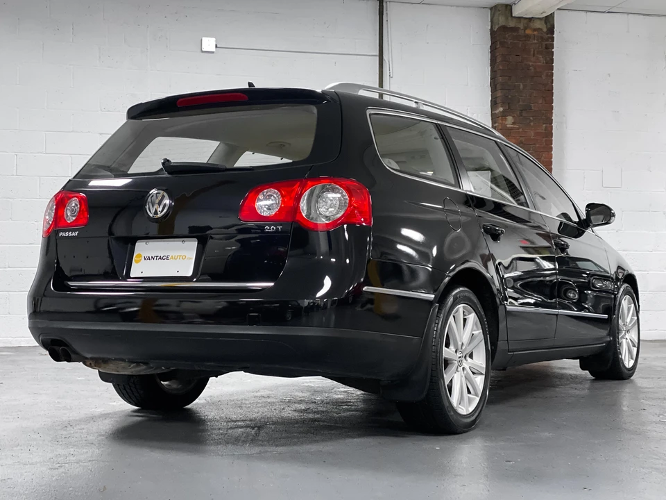 2010 Volkswagen Passat - Image 12 of 31