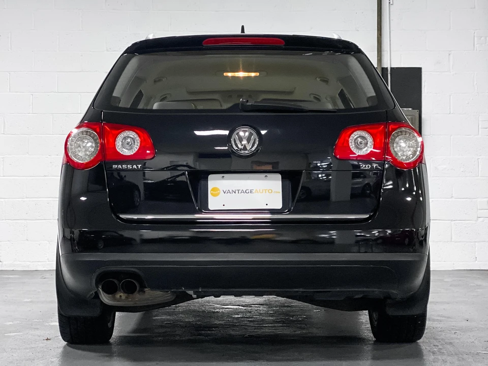 2010 Volkswagen Passat - Image 11 of 31