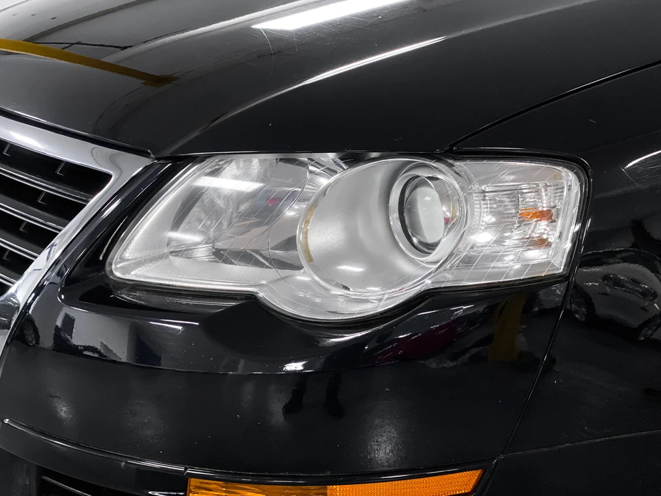 2010 Volkswagen Passat - Image 28 of 31