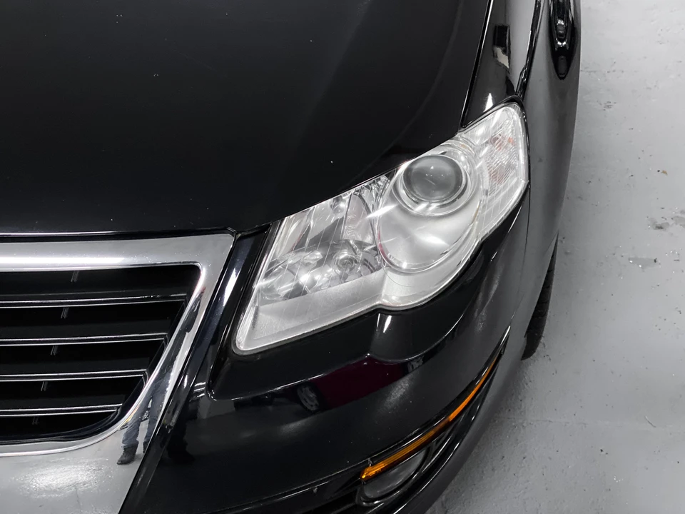 2010 Volkswagen Passat - Image 27 of 31