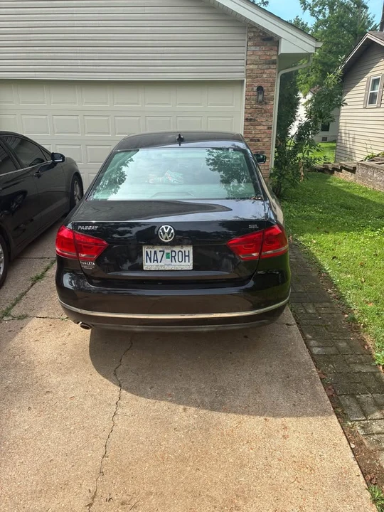 2010 Volkswagen Passat - Image 2 of 3