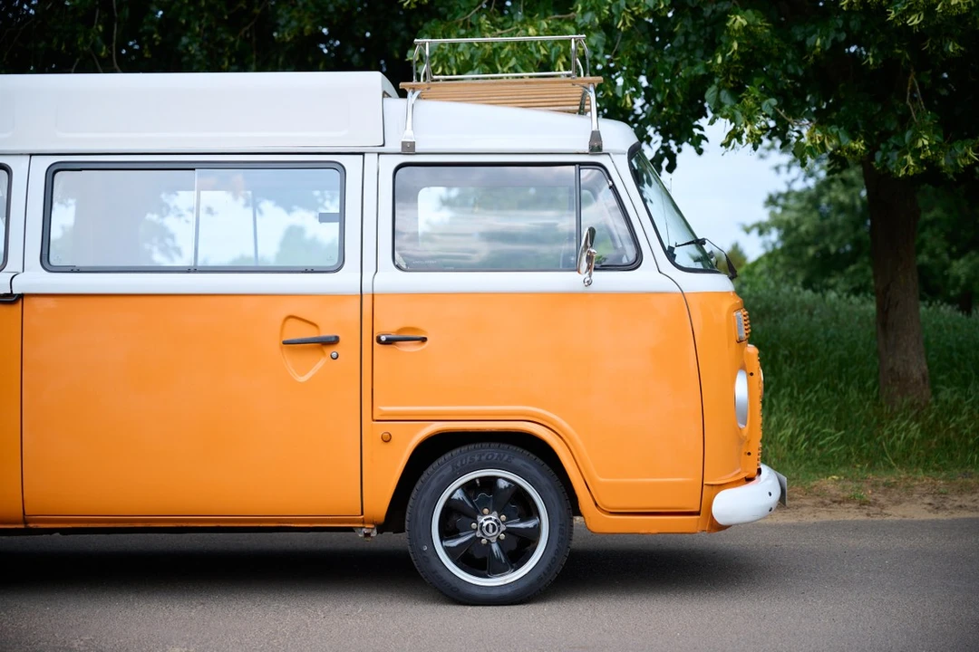 2010 Volkswagen Bay-Window Camper - Image 10 of 30