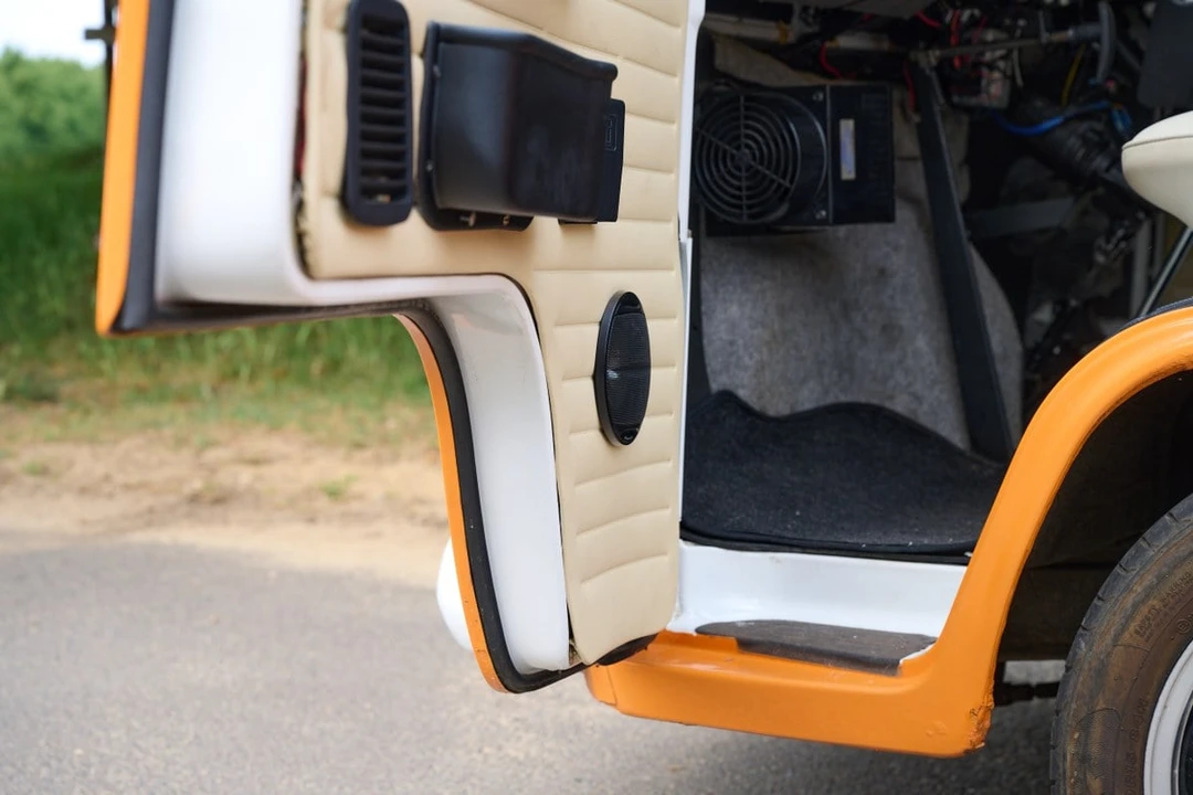 2010 Volkswagen Bay-Window Camper - Image 29 of 30