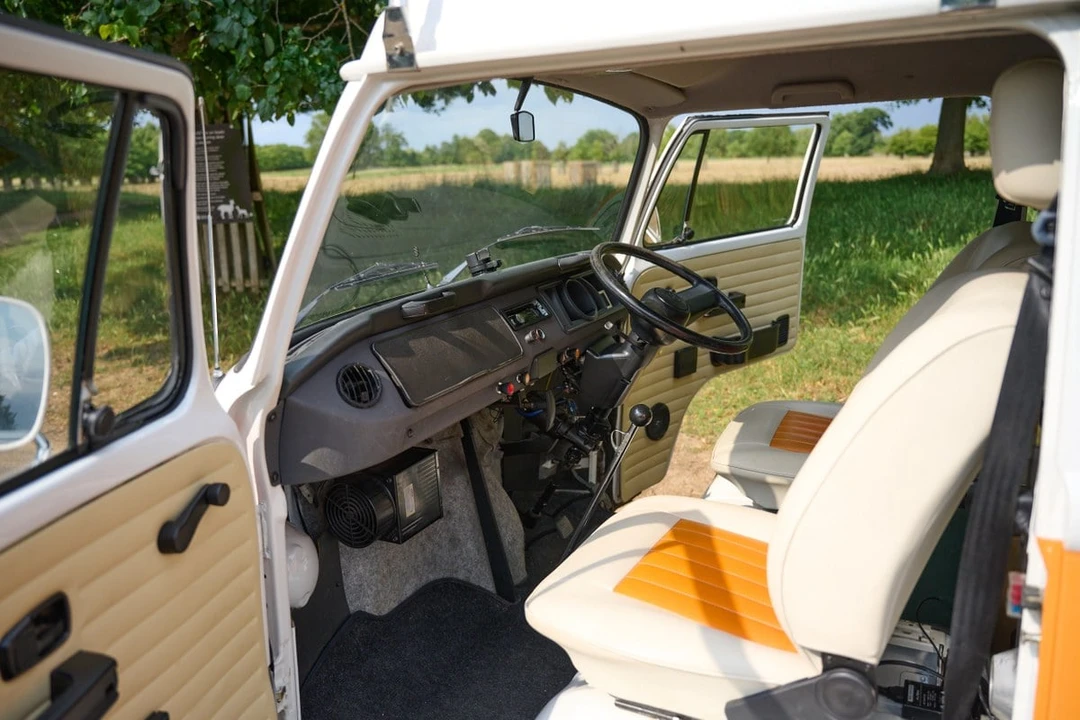 2010 Volkswagen Bay-Window Camper - Image 6 of 30