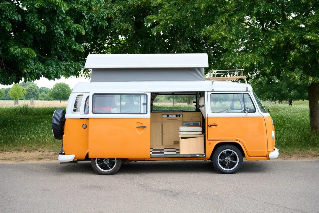 2010 Volkswagen Bay-Window Camper - Image 3 of 30