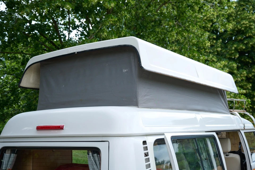 2010 Volkswagen Bay-Window Camper - Image 12 of 30