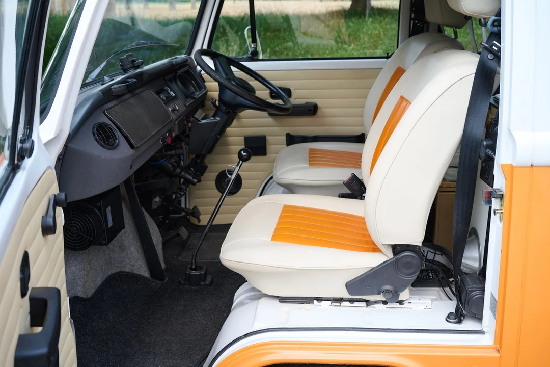 2010 Volkswagen Bay-Window Camper - Image 27 of 30