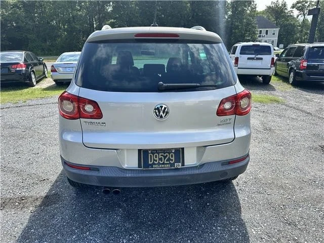2010 Volkswagen Tiguan - Image 19 of 21