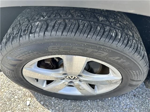 2010 Volkswagen Tiguan - Image 14 of 21