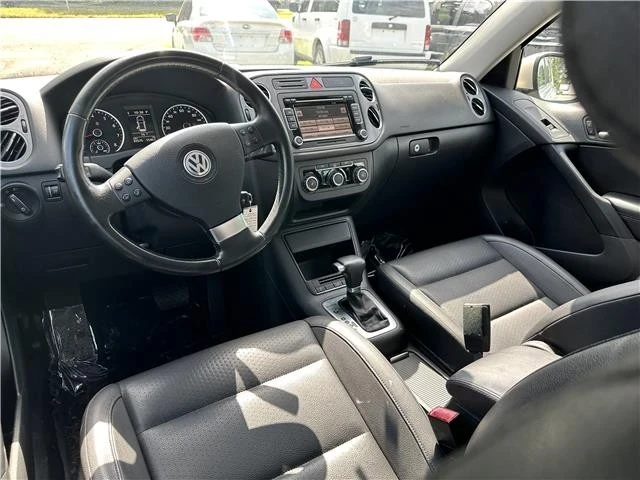 2010 Volkswagen Tiguan - Image 7 of 21