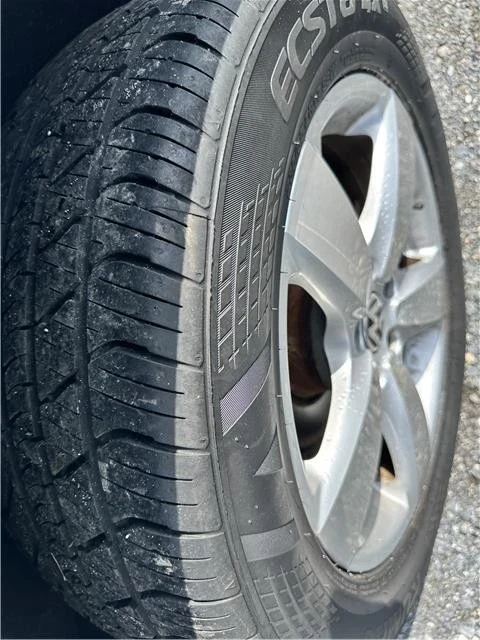2010 Volkswagen Tiguan - Image 11 of 21