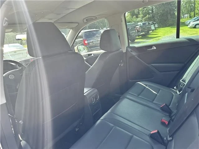 2010 Volkswagen Tiguan - Image 8 of 21