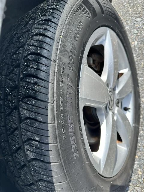 2010 Volkswagen Tiguan - Image 10 of 21
