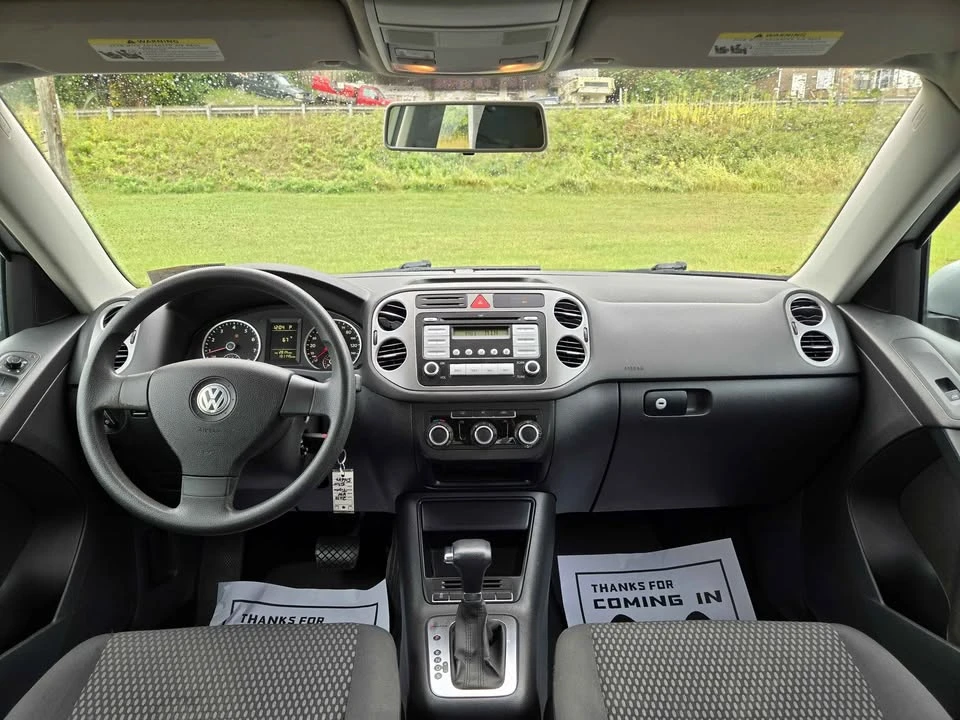 2010 Volkswagen Tiguan - Image 11 of 16