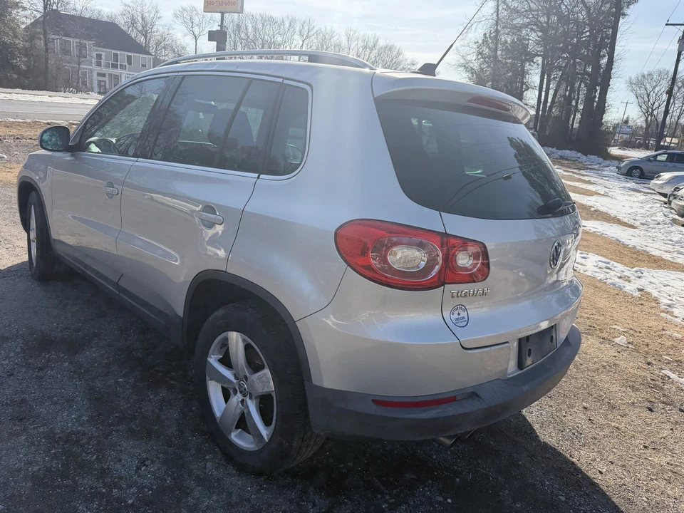2010 Volkswagen Tiguan - Image 15 of 21