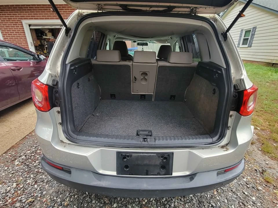 2010 Volkswagen Tiguan - Image 4 of 8
