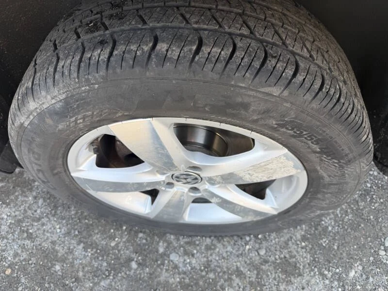 2010 Volkswagen Tiguan - Image 14 of 21