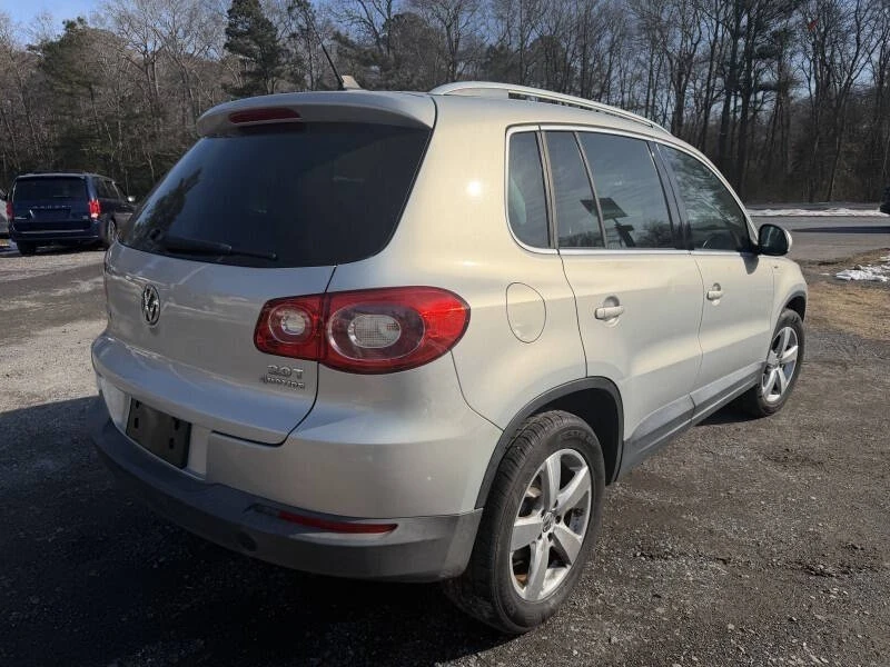 2010 Volkswagen Tiguan - Image 5 of 21
