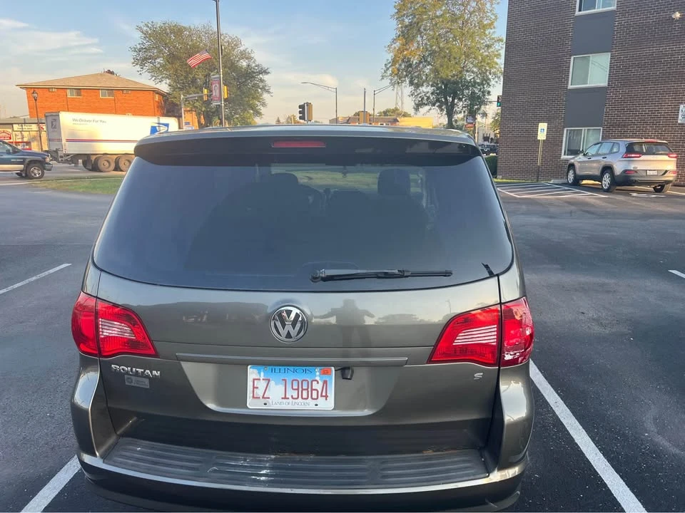 2010 Volkswagen Touareg - Image 9 of 9
