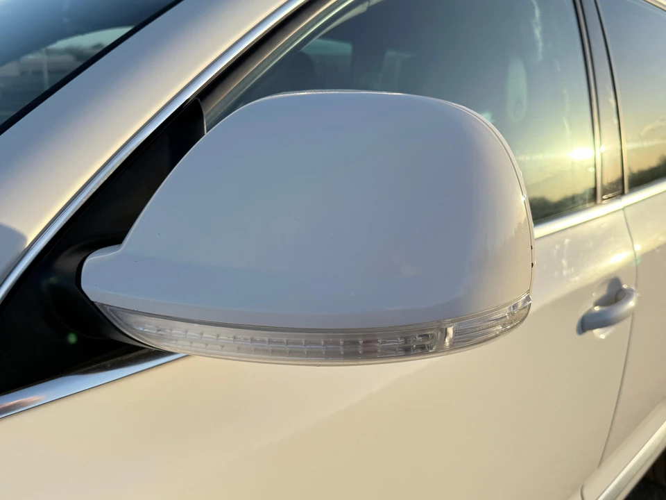 2010 Volkswagen Touareg - Image 24 of 31