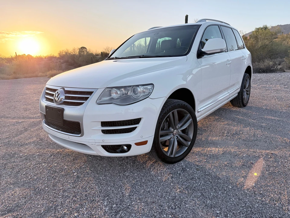 2010 Volkswagen Touareg - Image 7 of 31