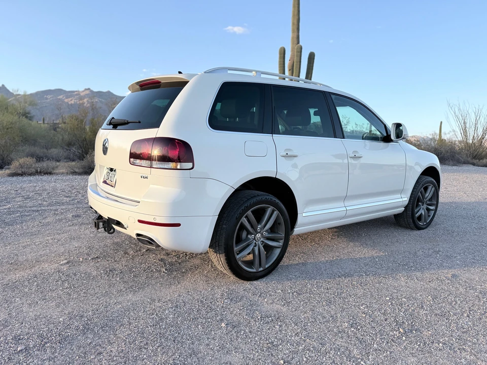 2010 Volkswagen Touareg - Image 12 of 31