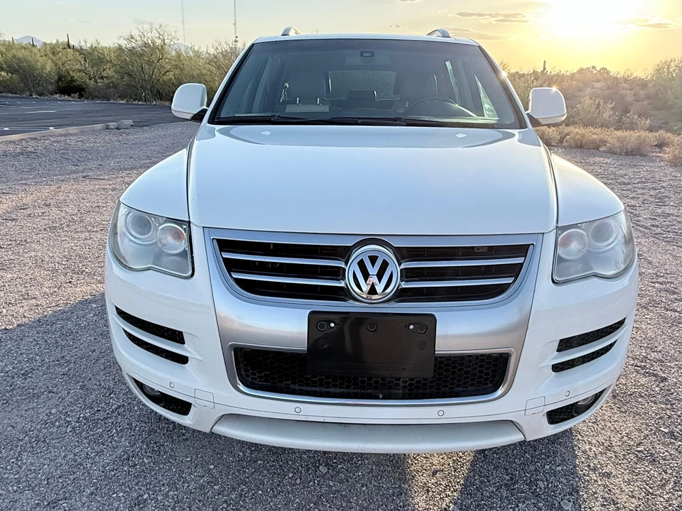 2010 Volkswagen Touareg - Image 6 of 31