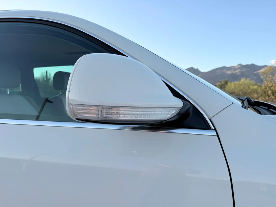 2010 Volkswagen Touareg - Image 26 of 31
