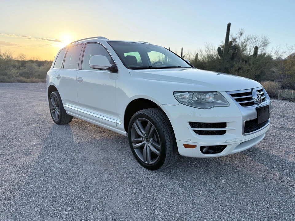 2010 Volkswagen Touareg - Image 17 of 31