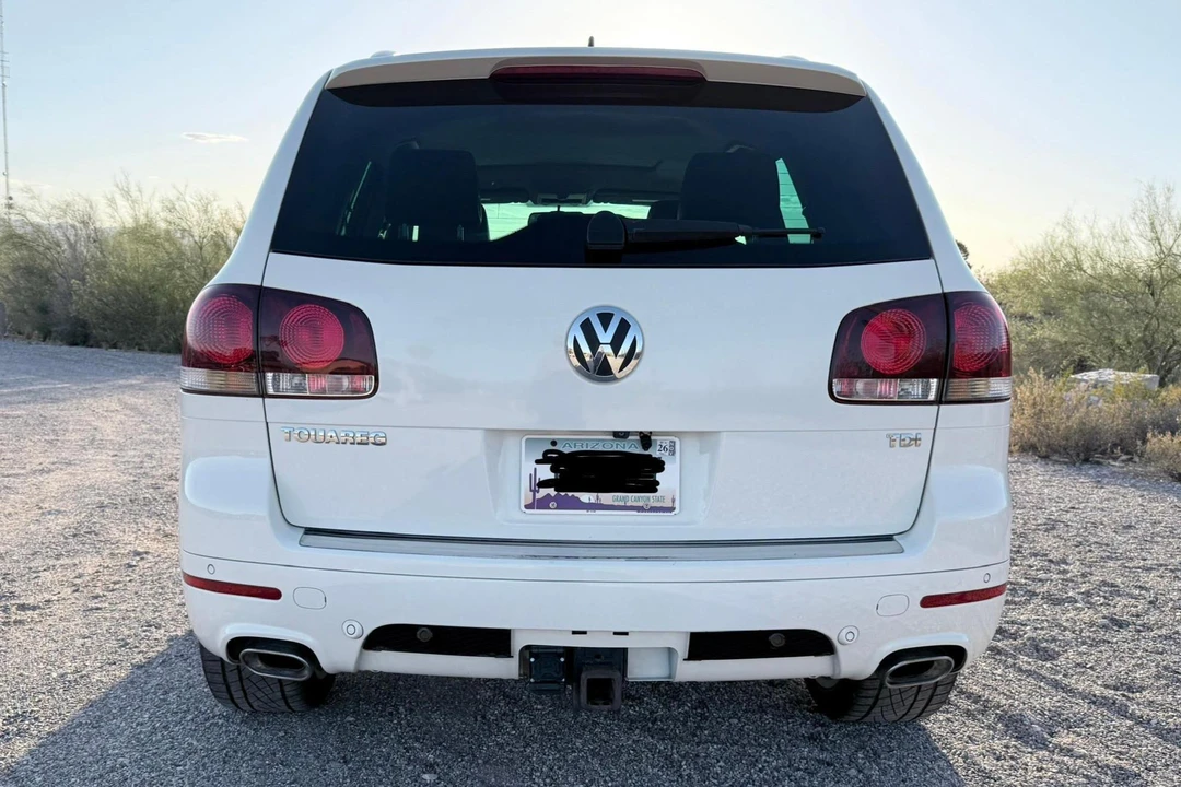 2010 Volkswagen Touareg - Image 5 of 31