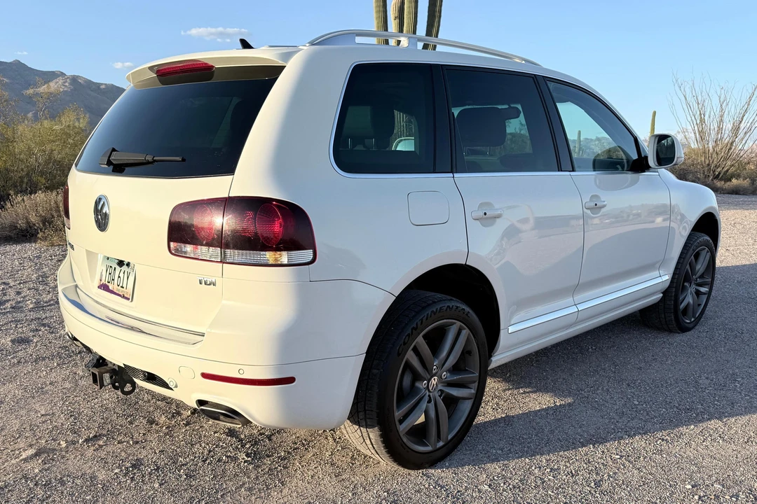 2010 Volkswagen Touareg - Image 4 of 31