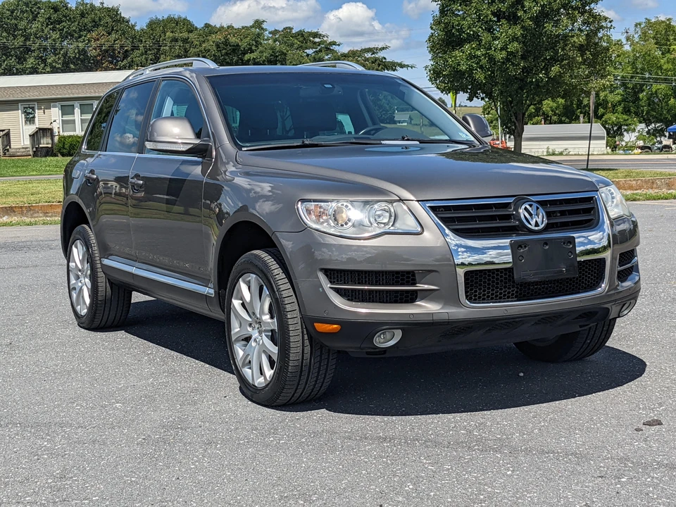 2010 Volkswagen Touareg - Image 18 of 31