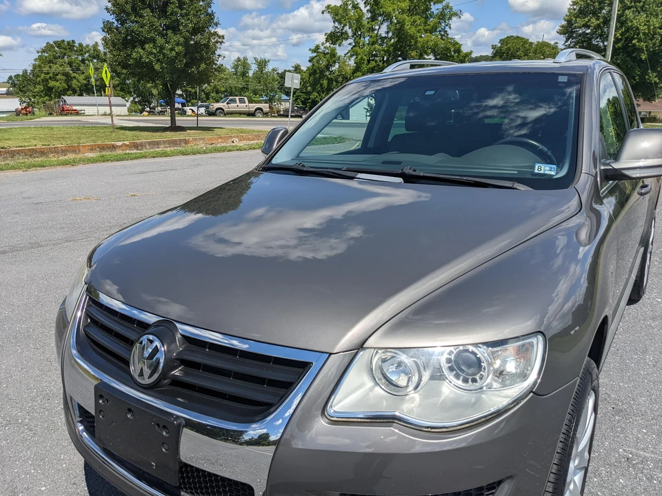 2010 Volkswagen Touareg - Image 22 of 31