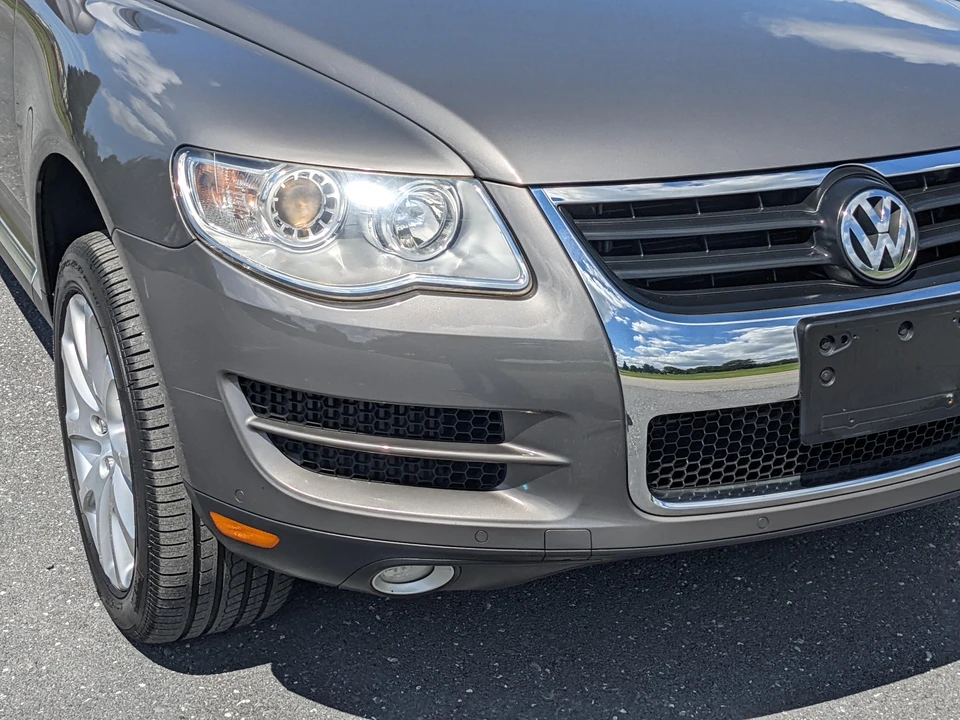 2010 Volkswagen Touareg - Image 20 of 31