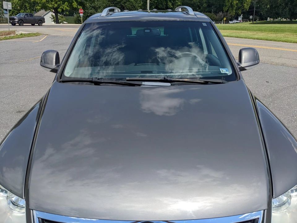 2010 Volkswagen Touareg - Image 21 of 31