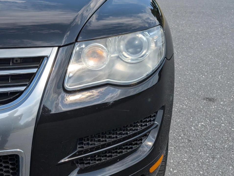 2010 Volkswagen Touareg - Image 16 of 31