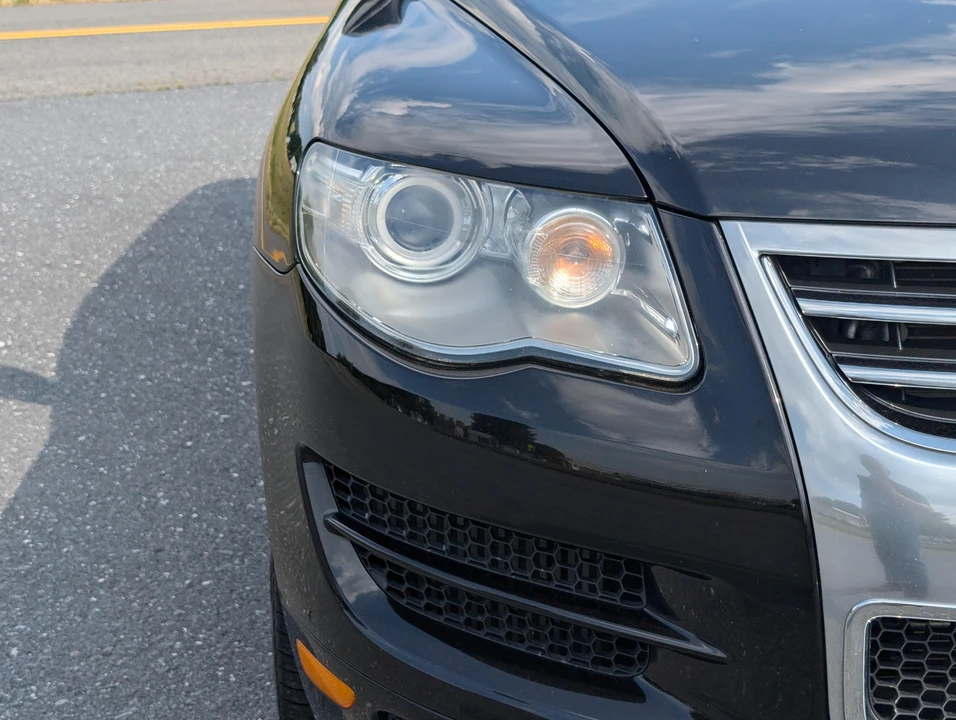 2010 Volkswagen Touareg - Image 12 of 31